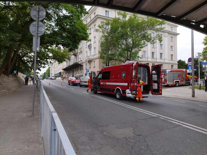 Akcja służb przy ul. Górnośląskiej w Warszawie
