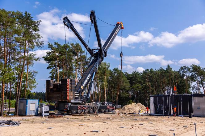 Budowa szkoły modułowej w Kobyłce pod Warszawą