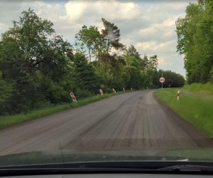 Zamknięcie drogi wojewódzkiej bez zapowiedzi. „Skandaliczna sytuacja” – grzmi radny Osiecznej