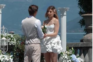 Pierwsza miłość. Kalina (Magdalena Wieczorek), Oskar (Filip Gurłacz)