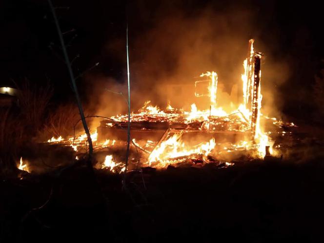 Pożar domków letniskowych w podbydgoskim Borównie! [ZDJĘCIA]