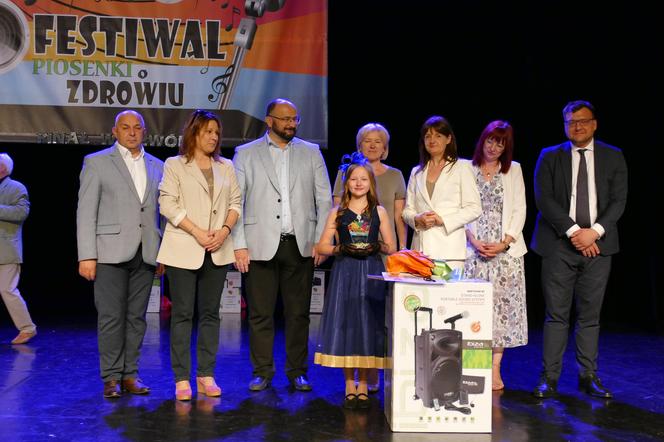 W finale Festiwalu Piosenki o Zdrowiu wystąpiło 42 solistów i zespołów z całego Mazowsza