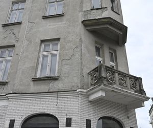„To co robi miasto, to skandal”. Warszawa sprzedaje zabytkową kamienicę w centrum za grube miliony