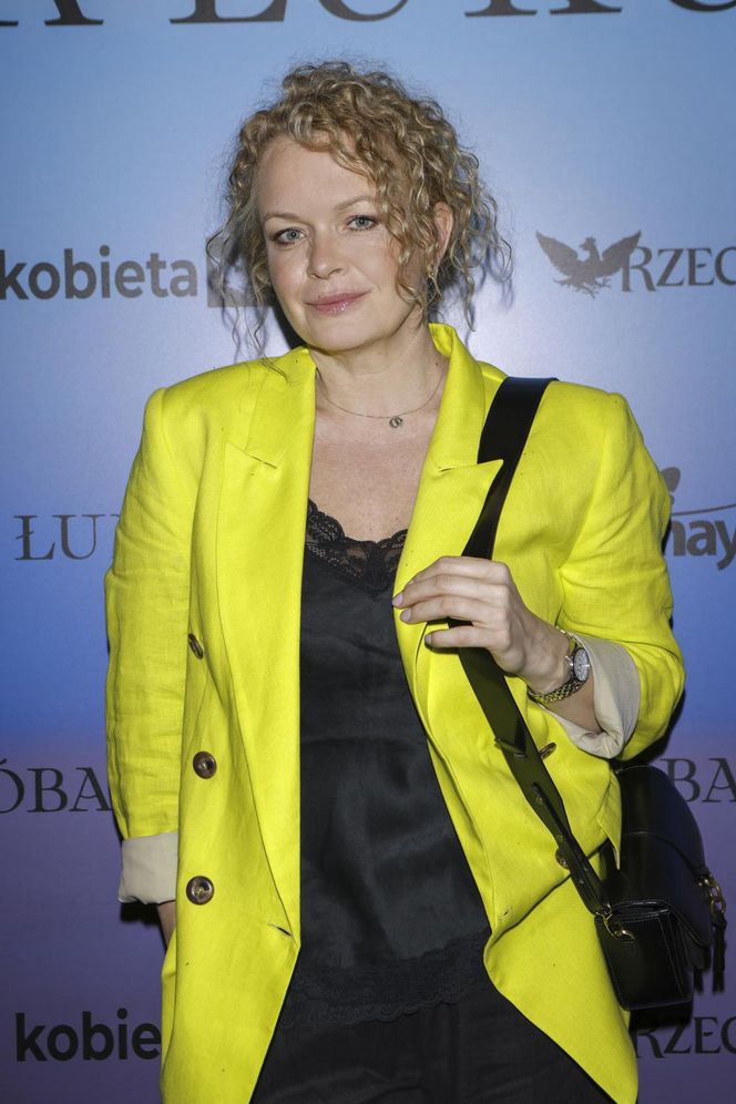 Racewicz w skórze, Steczkowska w kwiatach, a Żukowska w bieli! Taka ścianka to rzadkość!