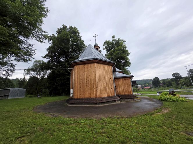 Cerkiew i kaplica Grobowa w Kuźminie