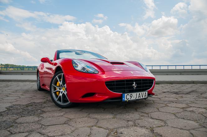 Ferrari California 4.3 490 KM 7AT