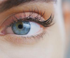 Czy rzęsy rosną i siwieją?