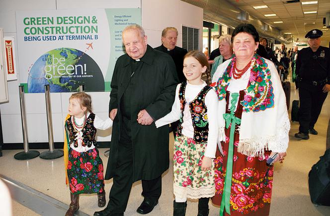 Przyjaciel Jana Pawła II bierzmował młodych Polaków