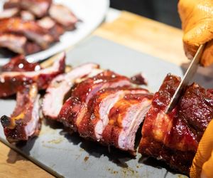 Zamiast panierować, przygotuj schab w tej glazurze. Szybko, smacznie i prosto