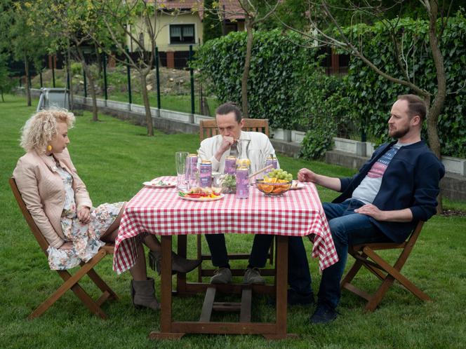 Na wspólnej, odcinek 3325: Beata (Katarzyna Ptasińska), Emil (Piotr Ligienza), Paweł (Grzegorz Kwiecień)