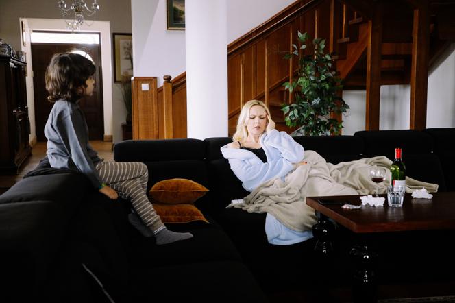 Na Wspólnej, odcinek 3310: Ilona (Anna Samusionek), Wiktorek (Kajetan Borowski) 
