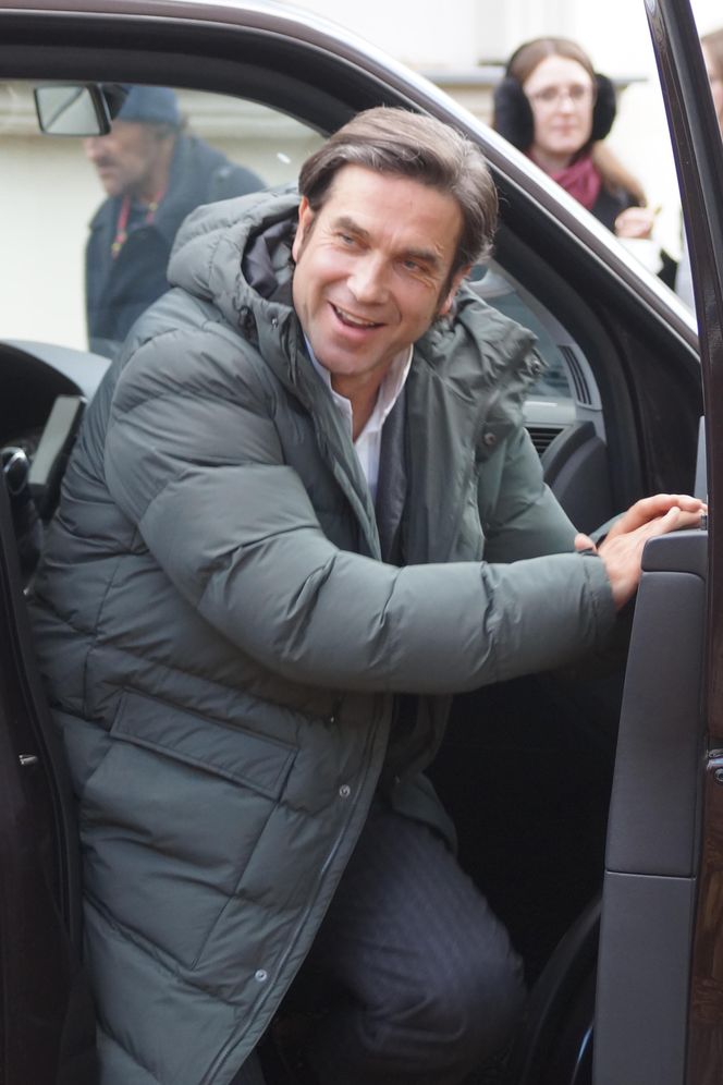 Gwiazdy marzną na planie "Lalki"