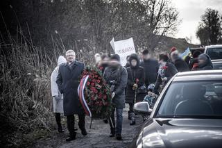 Rosyjska prowokacja w Pieniężnie. Ambasador Rosji świętował rocznicę śmierci kata AK [ZDJĘCIA]