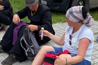 Medycy niosą pomoc lubelskim pielgrzymom na szlaku