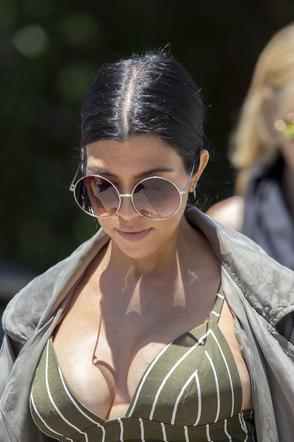 Kourtney Kardashian bez stanika