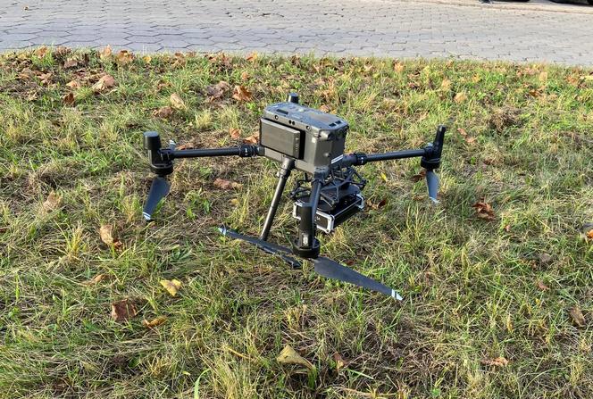 Dron antysmogowy lata nad Łodzią i sprawdza, czym mieszkańcy palą w piecach