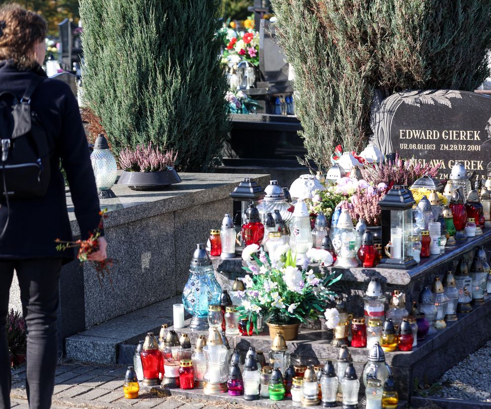 Odwiedziliśmy grób Gierka, a tam niespodziewany widok. Niezwykły widok na cmentarzu! [ZDJĘCIA]