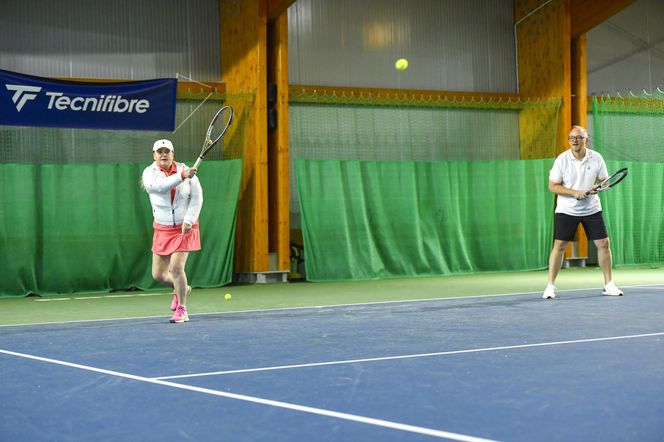 Katarzyna Niezgoda i ukochany rozgrzali kort! Spódniczka kusa, za to mimika "na bogato"