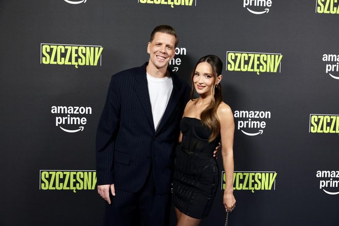 Wojciech Szczęsny ż żoną po premierze