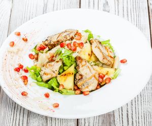 Sałatka z kurczakiem i melonem: przepis