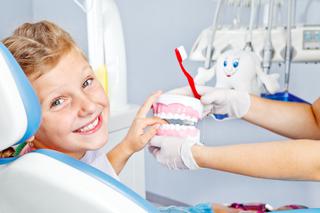 Jak dbać o zęby dziecka, czyli wszystko o higienie jamy ustnej