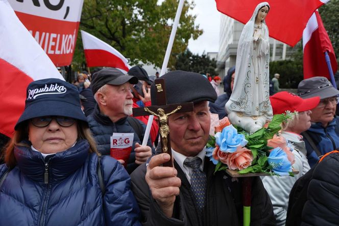   Marsz przeciw imigracji w Warszawie [10.05.2025]