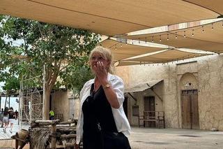 Adrianna Biedrzyńska opala się na betonie