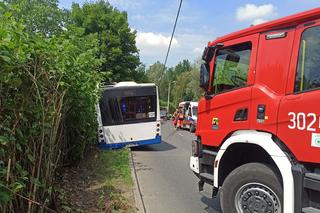 Wypadek autobusu w Katowicach. Zderzył się z samochodem osobowym