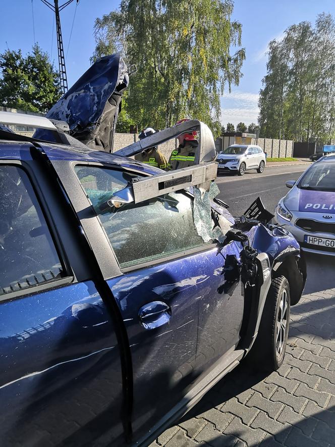 Wypadek we Wrzosowej. Kierowca w ciężkim stanie