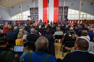 Premier Sasin chwali się budżetem: Rekordowa kwota! 