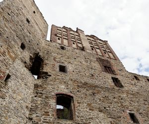To jeden z najcenniejszych zabytków architektury renesansowej w Łódzkiem