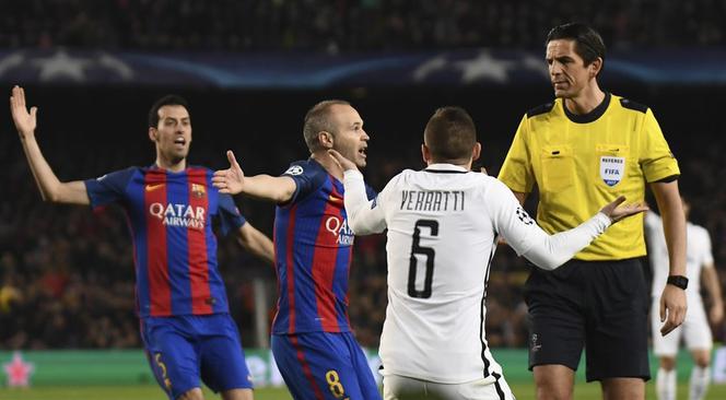 Skandal! Sędzia meczu Barcelona - PSG krzyczał do piłkarzy, żeby się pierd***