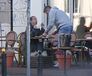 Filip Chajzer źle zaparkował, a potem poszedł z kobietą do restauracji