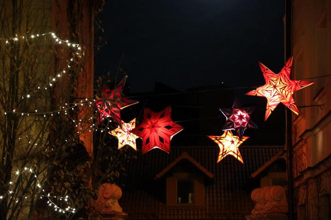 Drugi dzień świąt w centrum Lublina. Deszczowa pogoda nie odstraszyła spacerowiczów!