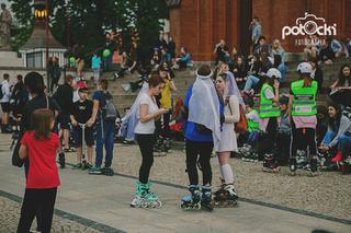 2. Nightskating Białystok. Weselny przejazd na rolkach