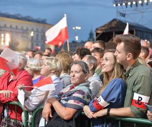 Warszawa śpiewała dla powstańców. Jesteście naszą dumą!