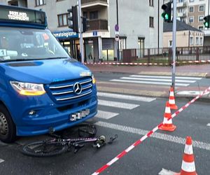  8-latek na rowerze wpadł pod autobus. Dramatyczna akcja ratunkowa w Ożarowie