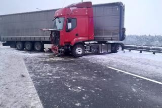 Wypadek na trasie S1. TIR zablokował przejazd