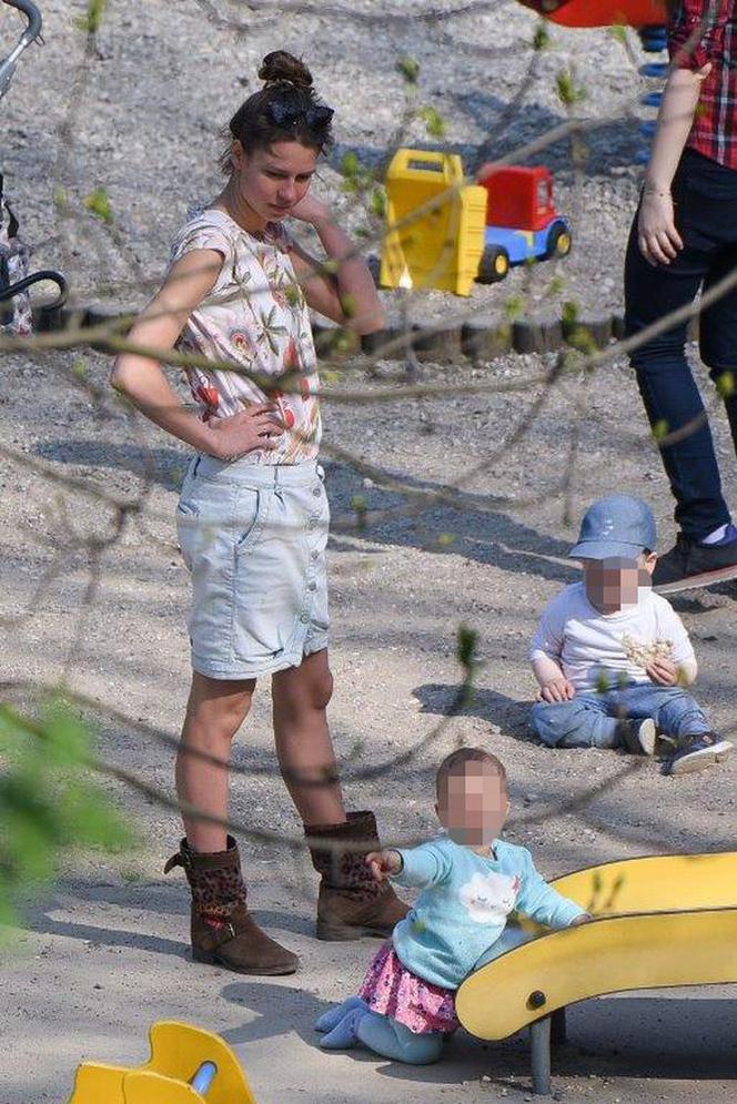 Jest tatą w życiu, chce być ojcem w serialu