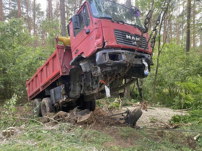 Policjanci z Tucholi w żałobie. Tak żegnają tragicznie zmarłego kolegę. "Będzie nam Ciebie brakowało!" 