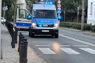 Potrącił autem trzy osoby i zwiał! Seniorka i dwoje dzieci w szpitalu