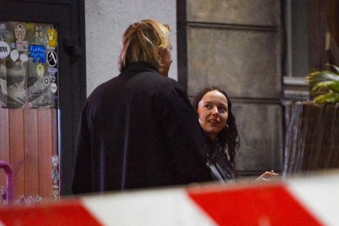 Monika Brodka winko papierosek i taksówka