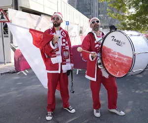 Wzruszające sceny przed meczem Polska - Meksyk. Hymn polski rozbrzmiał niebywale, ciarki na plecach