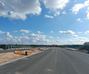 Niedaleko Białegostoku nowa droga pnie się w górę! To kolejny odcinek S19 na Podlasiu