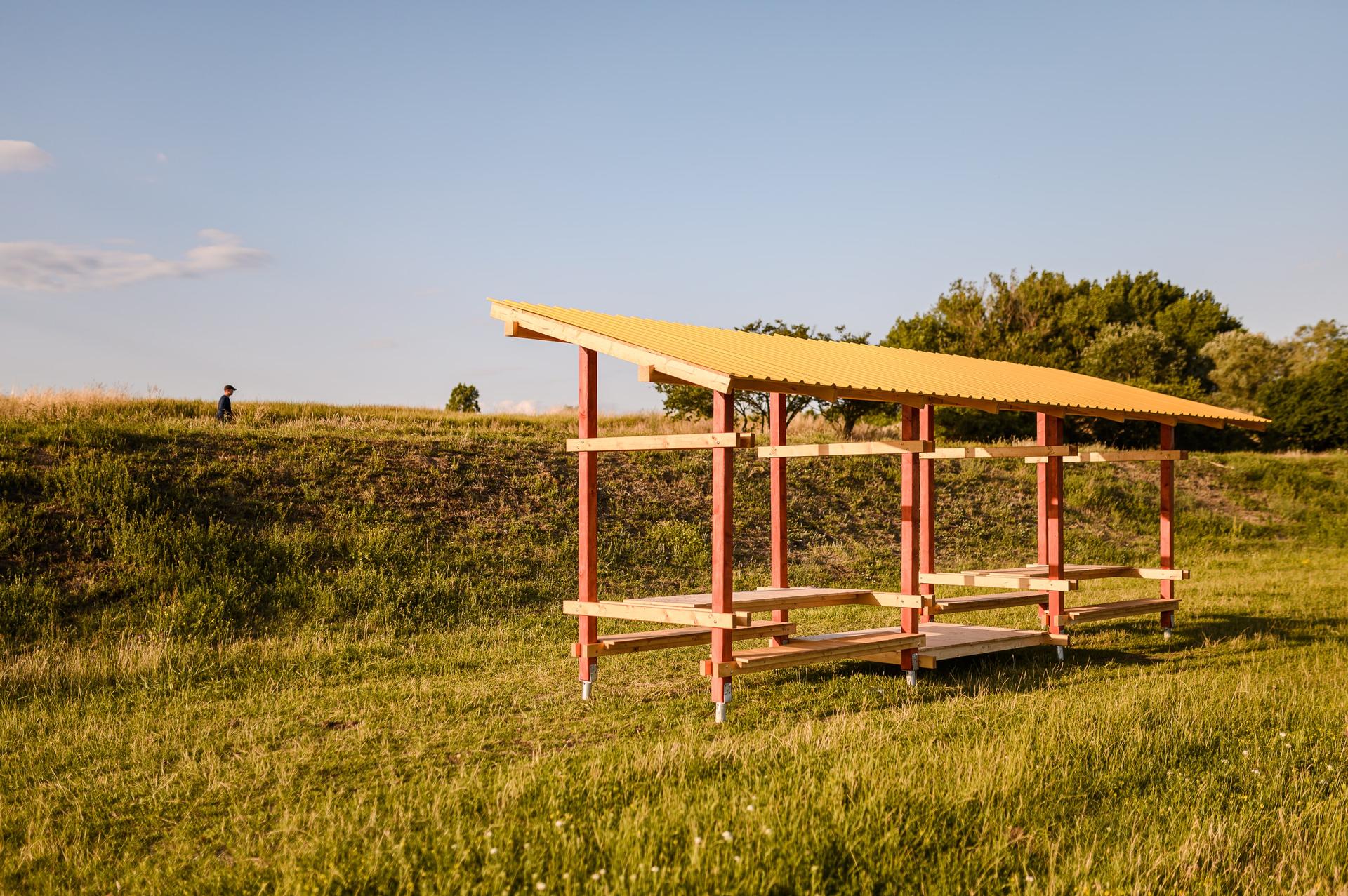 Warsztaty Mood for wood 2023 w Poznaniu – projekt „PIC WAVE” grupy pod kierunkiem Aleksandra Wadasa