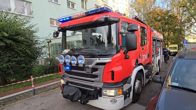 Warszawa. Tragiczny pożar mieszkania na Ursynowie. Nie żyje jedna osoba