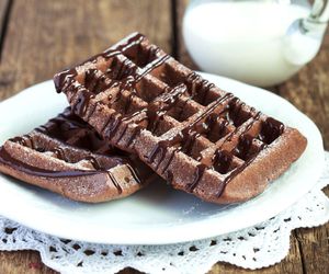 Czekoladowe gofry owsiane. Bezglutenowy przysmak na śniadanie