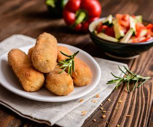 Krokiety - z mięsem, pieczarkami i nie tylko. Ile kalorii mają krokiety?