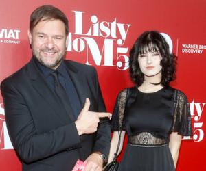 Córka Tomasza Karolaka chciała być chłopcem. Wpadła w pułapkę wirtualnego świata