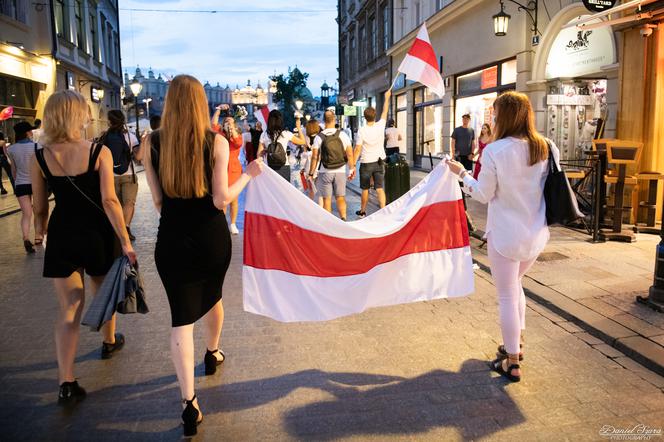 Marsz solidarności z Białorusinami w Krakowie